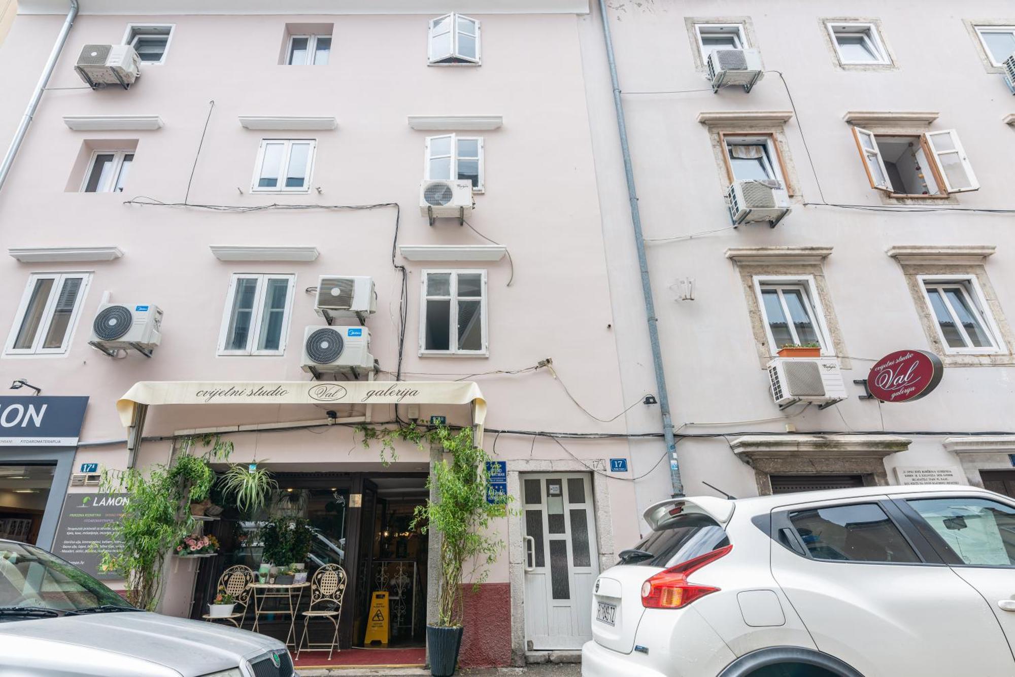 Small, Sweet & Cosy Apartments Rijeka Extérieur photo